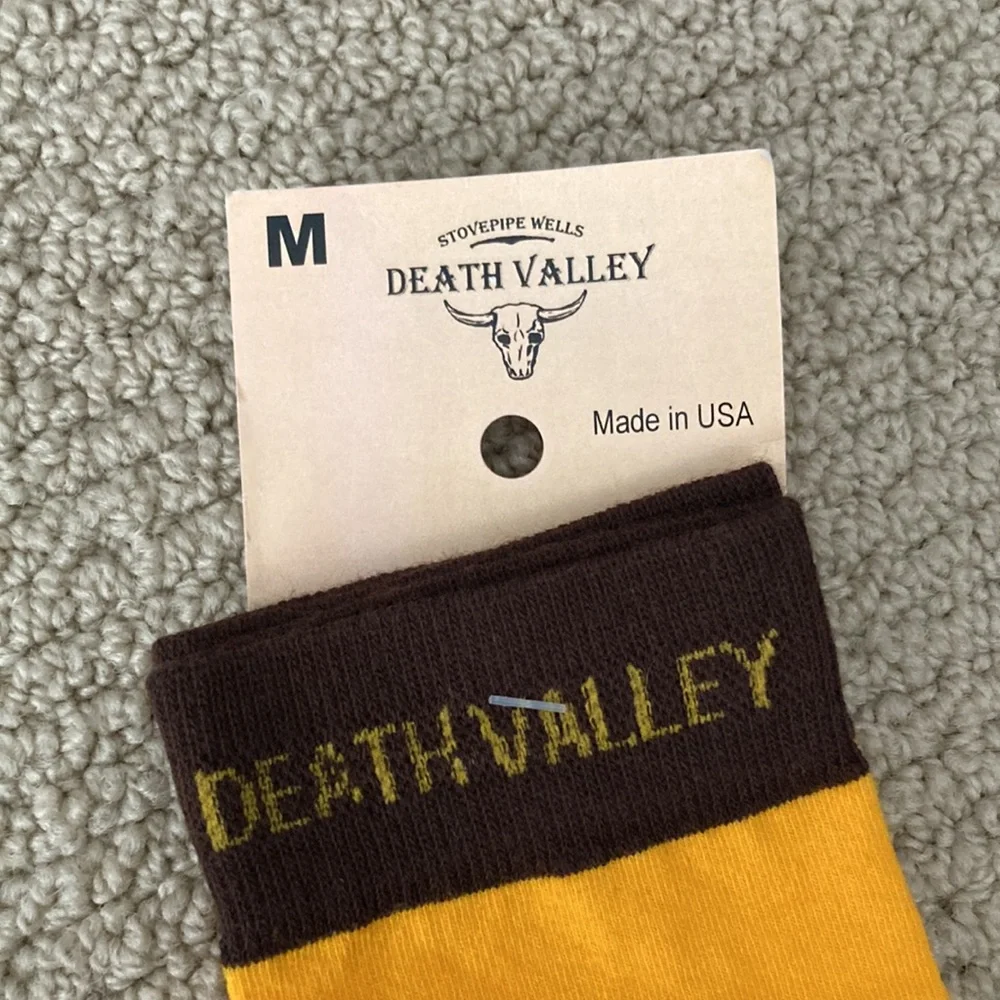 Death Valley National Park Parks Project Yellow Socks Women’s Shoe Size 6-9 NWT